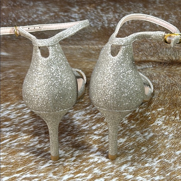 EUC Stuart Weitzman Nudistcurve 4” US 5, Silver Glitter Heels Sparkle Stiletto - Picture 6 of 14